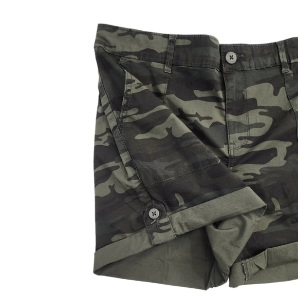 Social Standard Roll Tab Utility Shorts Relaxed Fit Camo Stretch - Picture 2 of 6